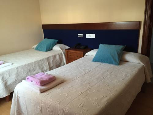 Imagen de la habitación del Hotel Santa Cruz, Ordes. Foto 12