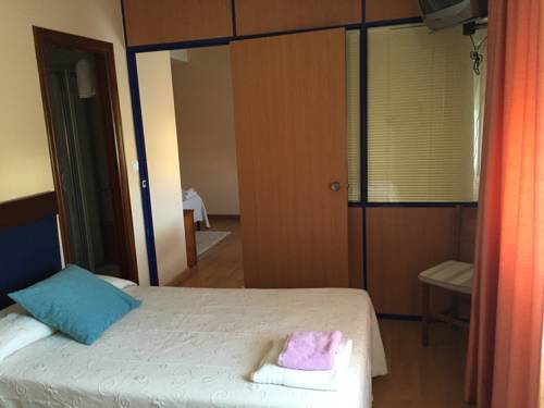 Imagen de la habitación del Hotel Santa Cruz, Ordes. Foto 14