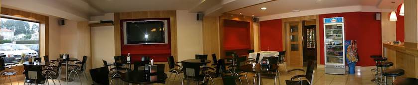 Imagen del bar/restaurante del Hotel Santa Cruz, Ordes. Foto 2