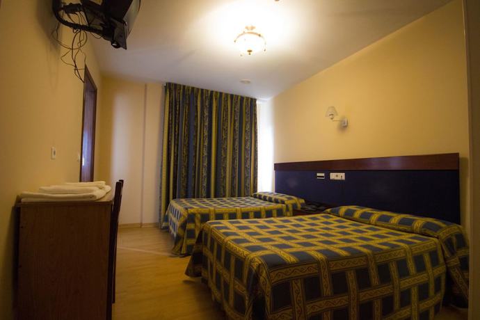 Imagen de la habitación del Hotel Santa Cruz, Ordes. Foto 9