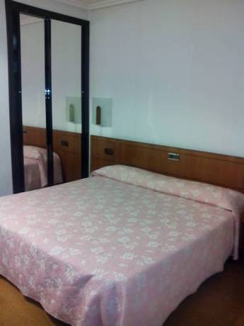 Imagen general del Hotel Santa Cruz, Oviedo. Foto 6