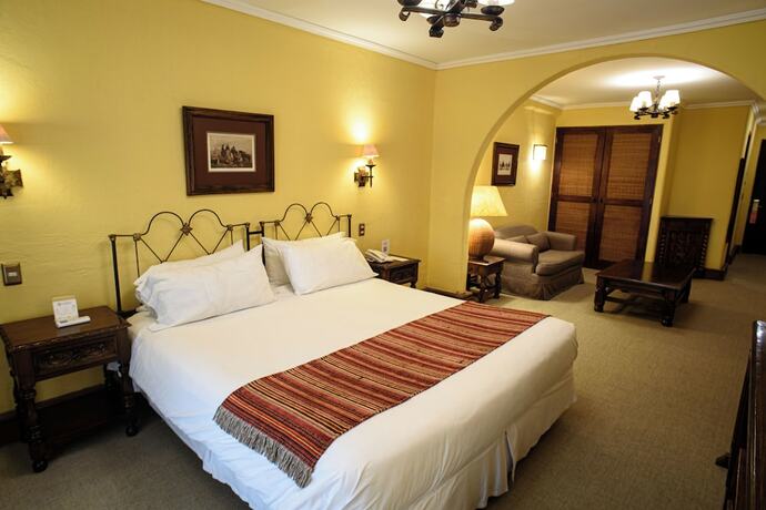 Imagen de la habitación del Hotel Santa Cruz Plaza. Foto 15
