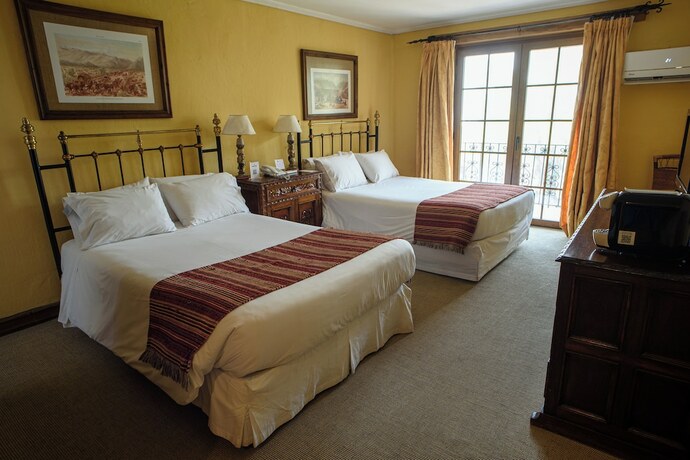 Imagen de la habitación del Hotel Santa Cruz Plaza. Foto 20