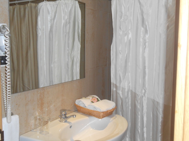 Imagen de la habitación del Hotel Santa Cruz, Silveira. Foto 5