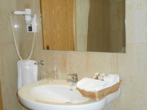 Imagen de la habitación del Hotel Santa Cruz, Silveira. Foto 6