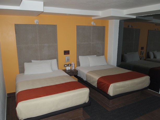 Imagen de la habitación del Hotel Santa Cruz, Tlalnepantla. Foto 11
