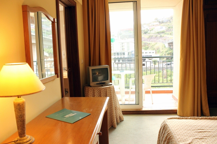 Imagen de la habitación del Hotel Santa Cruz Village. Foto 4