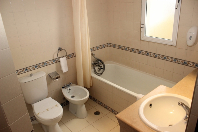 Imagen de la habitación del Hotel Santa Cruz Village. Foto 5