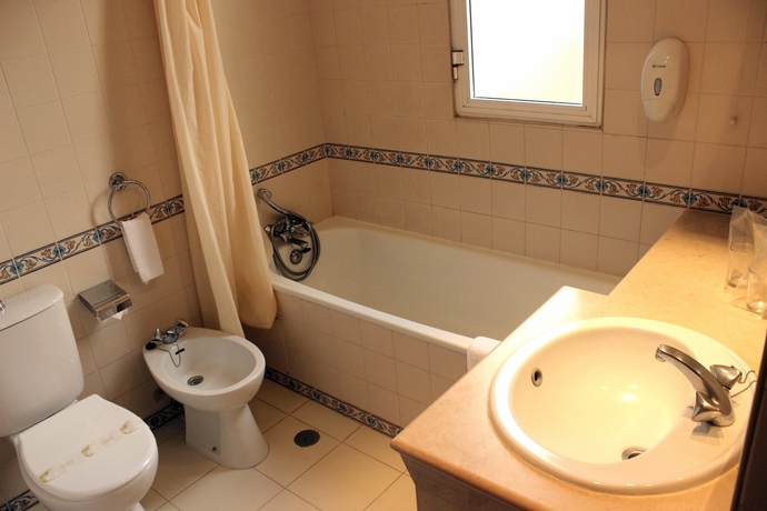 Imagen de la habitación del Hotel Santa Cruz Village. Foto 8