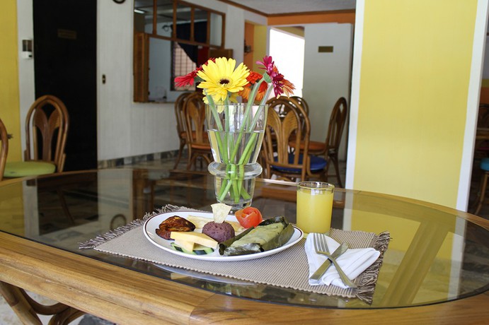 Imagen general del Hotel Santa Elena, San Salvador. Foto 5