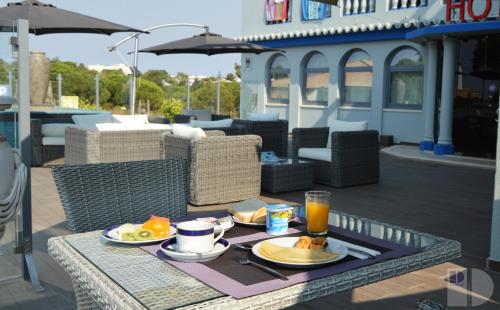 Imagen general del Hotel Santa Eul&aacute;lia Bay. Foto 3