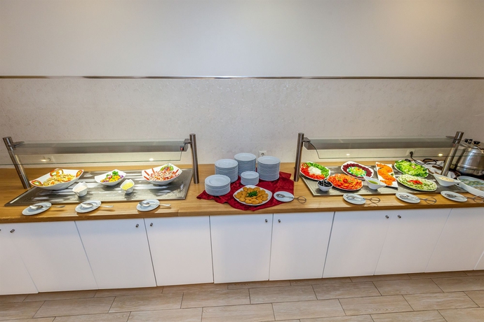 Imagen del bar/restaurante del Hotel Santa Eulalia Apartamento and Spa. Foto 6