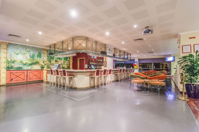 Imagen del bar/restaurante del Hotel Santa Eulalia Apartamento and Spa. Foto 8