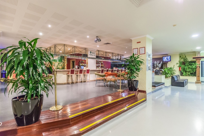 Imagen del bar/restaurante del Hotel Santa Eulalia Apartamento and Spa. Foto 9