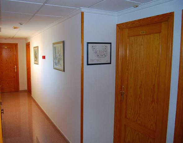 Imagen de los interiores del Hotel Santa Faz. Foto 8