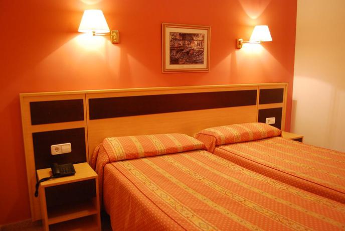 Imagen de la habitación del Hotel Santa Faz. Foto 5