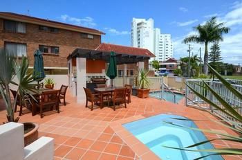 Imagen de los exteriores del Hotel Santa Fe Apartments. Foto 9