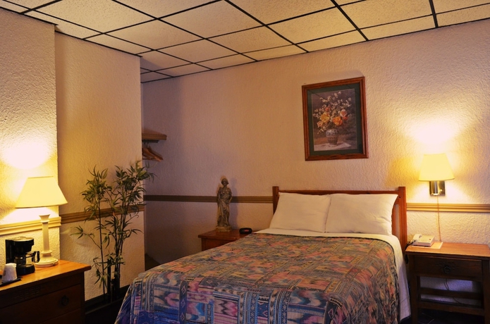 Imagen de la habitación del Hotel Santa Fe, Ciudad Juárez. Foto 5