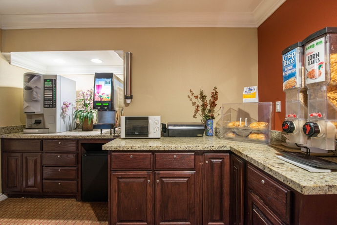 Imagen del bar/restaurante del Hotel Santa Fe Inn Los Angeles. Foto 5