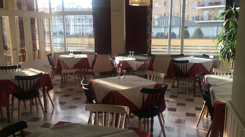 Imagen del bar/restaurante del Hotel Santa Fe, Santa Fe. Foto 4