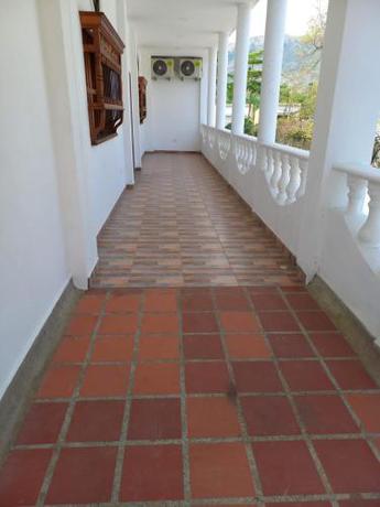 Imagen general del Hotel Santa Fe del Parque. Foto 11