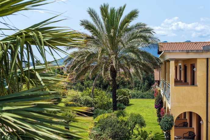 Imagen de los exteriores del Hotel Santa Gilla. Foto 11