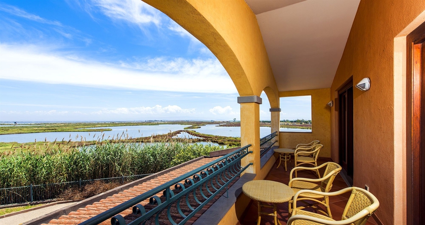 Imagen de la habitación del Hotel Santa Gilla. Foto 8