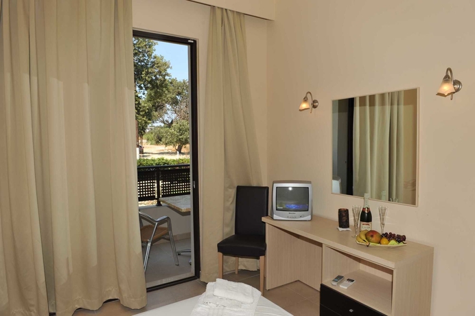 Imagen de la habitación del Hotel Santa Helena Ialysos. Foto 10