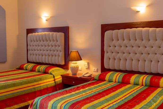 Imagen de la habitación del Hotel Santa Helena Plaza. Foto 4