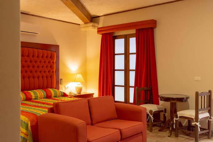 Imagen de la habitación del Hotel Santa Helena Plaza. Foto 12