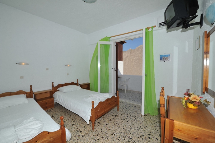 Imagen de la habitación del Hotel Santa Irini. Foto 3