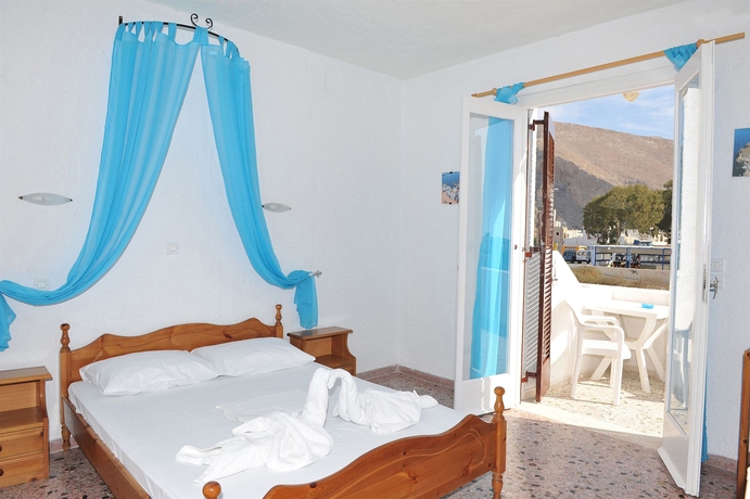 Imagen de la habitación del Hotel Santa Irini. Foto 4