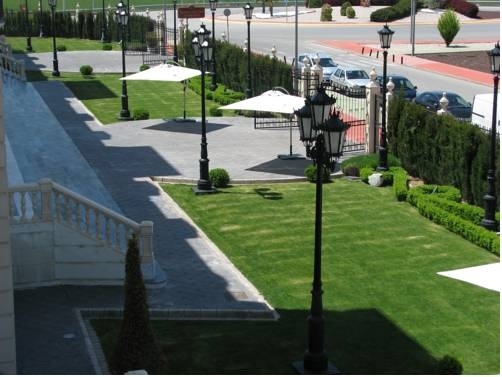 Imagen de los exteriores del Hotel Santa Isabel, Albacete. Foto 15