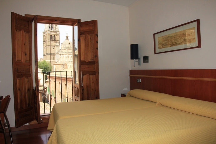 Imagen de la habitación del Hotel Santa Isabel, Toledo. Foto 1