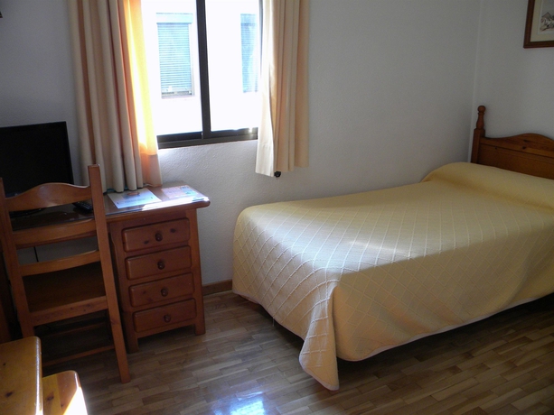 Imagen de la habitación del Hotel Santa Isabel, Toledo. Foto 5