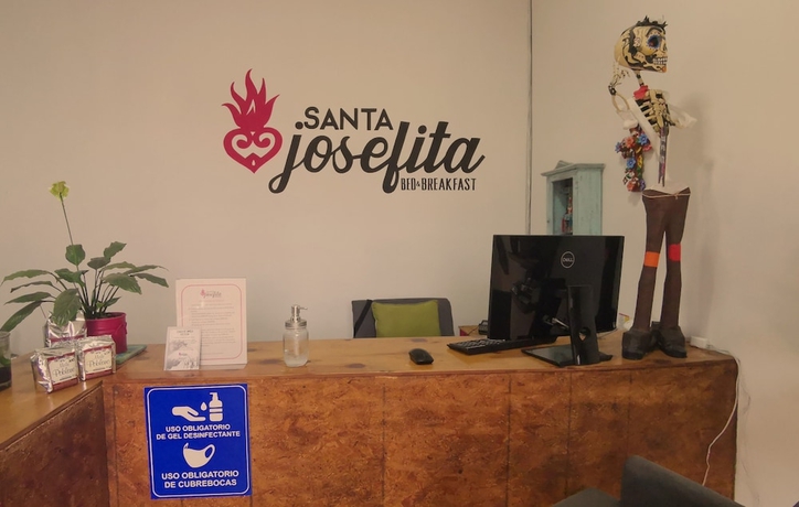 Imagen de los interiores del Hotel Santa Josefita Bed and Breakfast. Foto 17