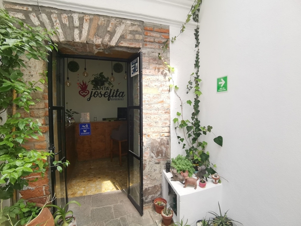 Imagen de los interiores del Hotel Santa Josefita Bed and Breakfast. Foto 18