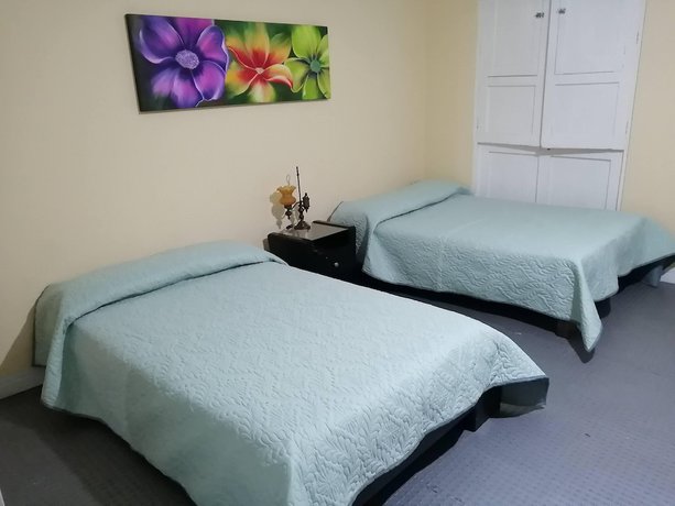 Imagen de la habitación del Hotel Santa Juana. Foto 17
