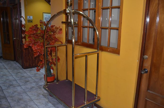 Imagen de los interiores del Hotel Santa Laura. Foto 15