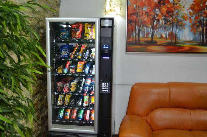 Imagen de los interiores del Hotel Santa Laura. Foto 16