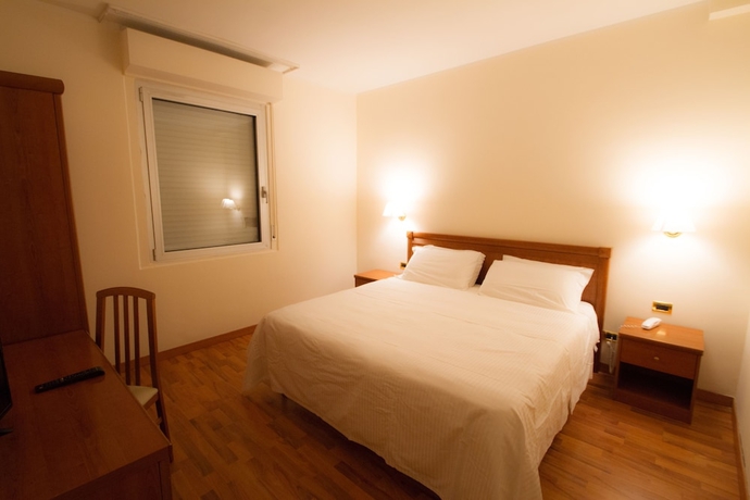 Imagen de la habitación del Hotel Santa Lucia, Bastia Umbra. Foto 3