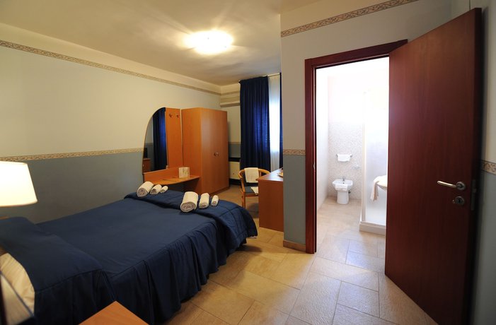 Imagen de la habitación del Hotel Santa Lucia, Corigliano Calabro. Foto 3