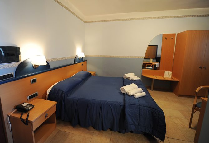 Imagen de la habitación del Hotel Santa Lucia, Corigliano Calabro. Foto 11