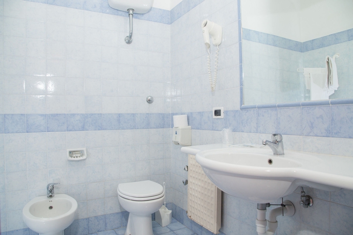 Imagen de la habitación del Hotel Santa Lucia, Cuotto. Foto 8