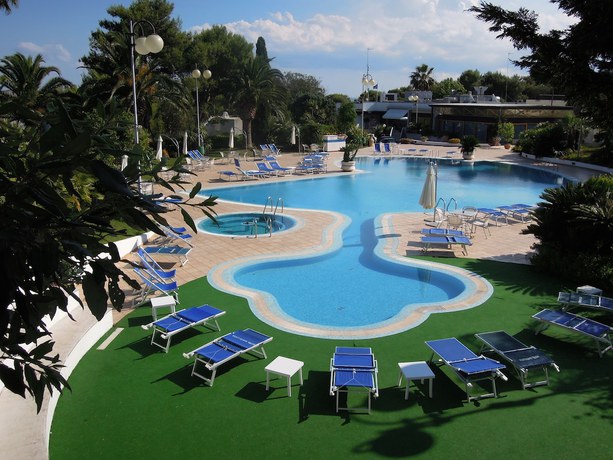 Imagen de la piscina del Hotel Santa Lucia, Santa Cesárea Terme. Foto 14