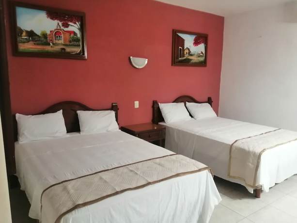 Imagen de la habitación del Hotel Santa Lucía, Mérida. Foto 15