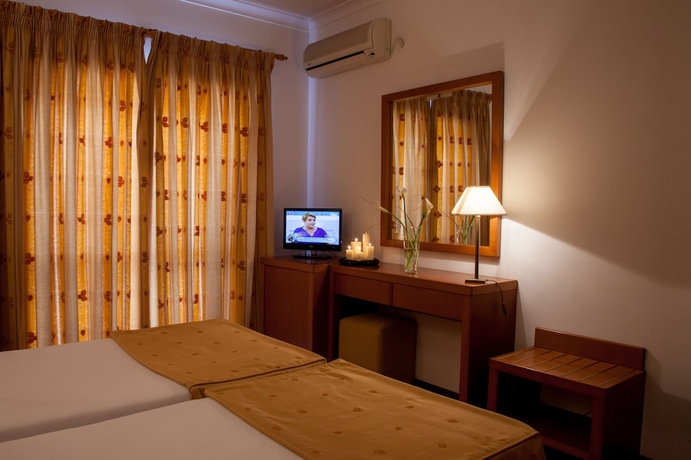 Imagen de la habitación del Hotel Santa Mafalda. Foto 11