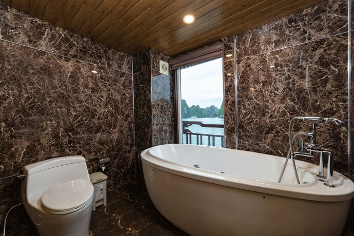 Imagen general del Hotel Santa Maria Cruises Halong Bay. Foto 4