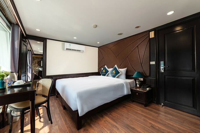 Imagen general del Hotel Santa Maria Cruises Halong Bay. Foto 11