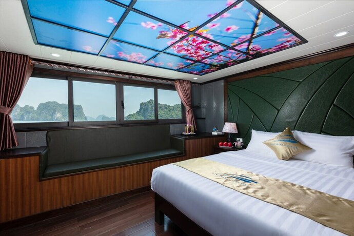 Imagen de la habitación del Hotel Santa Maria Cruises Halong Bay. Foto 20